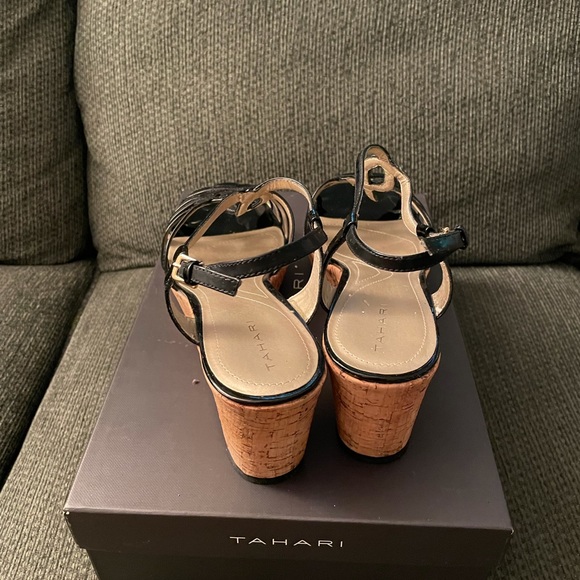 Tahari Black Patent Wedge Size 11 - Picture 4 of 6